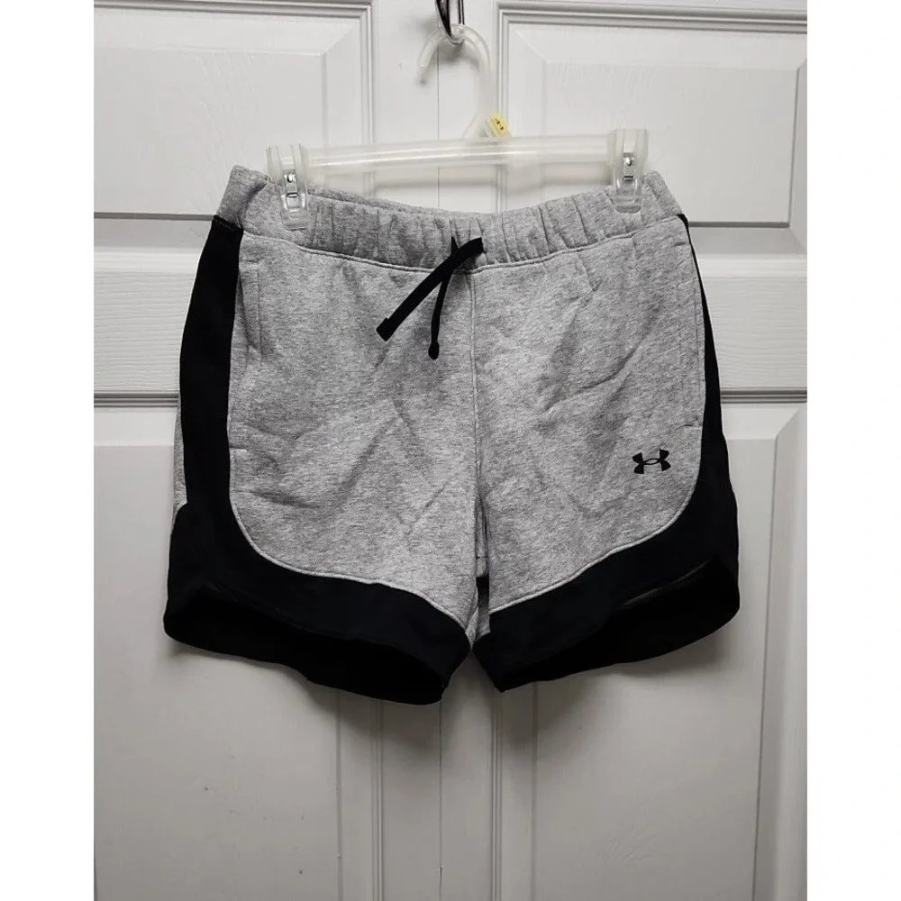 Under Armour Women's Gray / Black Loose Fit Athletic Shorts Size Small